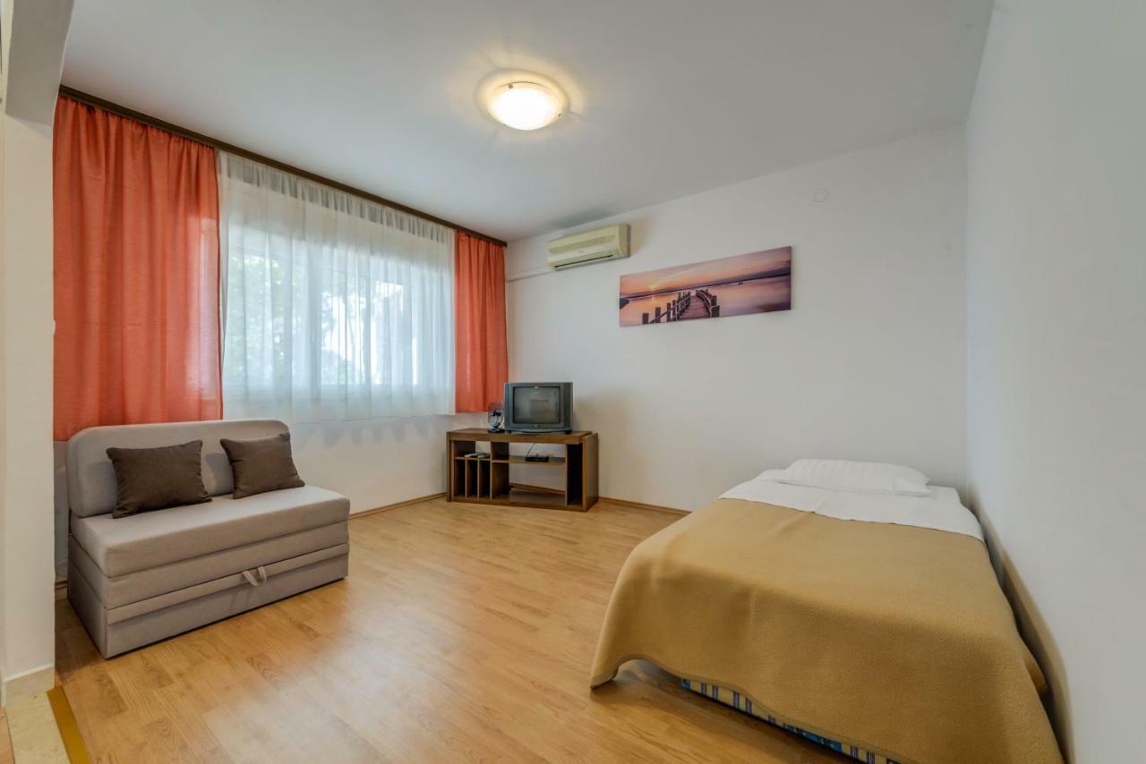 Apartment Luce Подстрана Екстер'єр фото