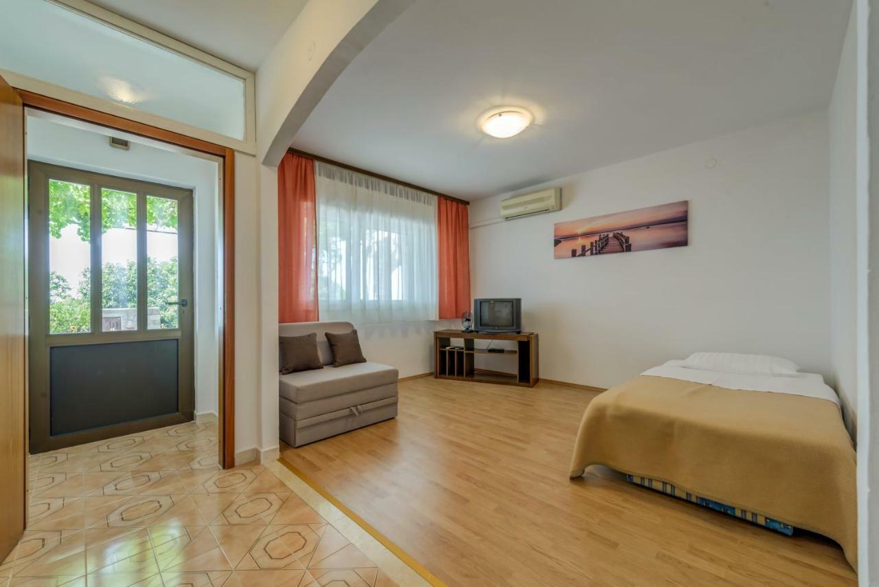 Apartment Luce Подстрана Екстер'єр фото