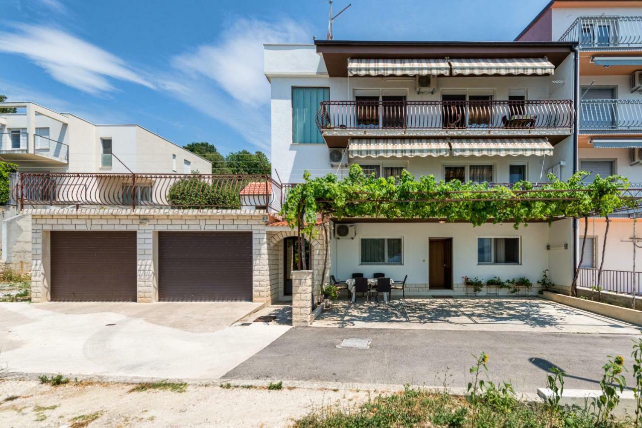 Apartment Luce Подстрана Екстер'єр фото